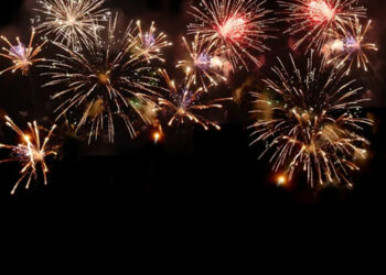 Τι παθαίνει ο αέρας που αναπνέουμε όταν πετάμε πυροτεχνήματα