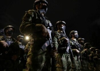 Η κυβέρνηση της Κολομβίας αναστέλλει τις ειρηνευτικές διαπραγματεύσεις με τον ELN