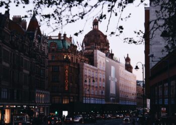 Βρετανία: Τα Harrods ζητούν συγγνώμη για τις σεξουαλικές επιθέσεις εναντίον υπαλλήλων τους