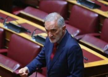 Σαλμάς: Δεν παραδίδω την έδρα μου – Ο Μητσοτάκης έχει ιδιοκτησιακή αντίληψη της παράταξης