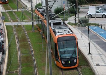 Συρμός του τραμ παρέσυρε ανήλικο στη Νέα Σμύρνη: Διακόπηκαν τα δρομολόγια