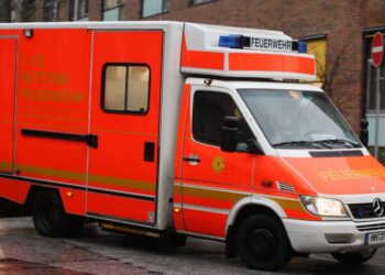 Βερολίνο: Κατέρρευσε στέγη ποταμόπλοιου – Τουλάχιστον 30 τραυματίες