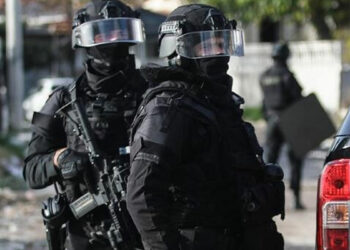 Εξαρθρώθηκε συμμορία που «άδειαζε» σπίτια στην Αττική – Πάνω από 100 οι κλοπές (Photo & Video)