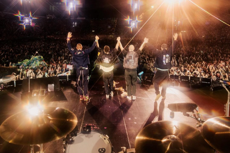 Oι Coldplay σπάνε το ρεκόρ της Τέιλορ Σουίφτ στο Γουέμπλεϊ – Θα δώσουν 10 συναυλίες