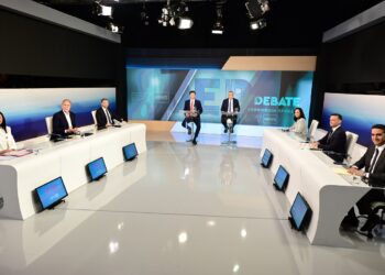 ΠΑΣΟΚ: Δείτε live το debate των υποψήφιων για την ηγεσία