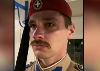 Γιώργος Τσιούλος: To «αντίο» του εύζωνα μετά την τελευταία του υπηρεσία