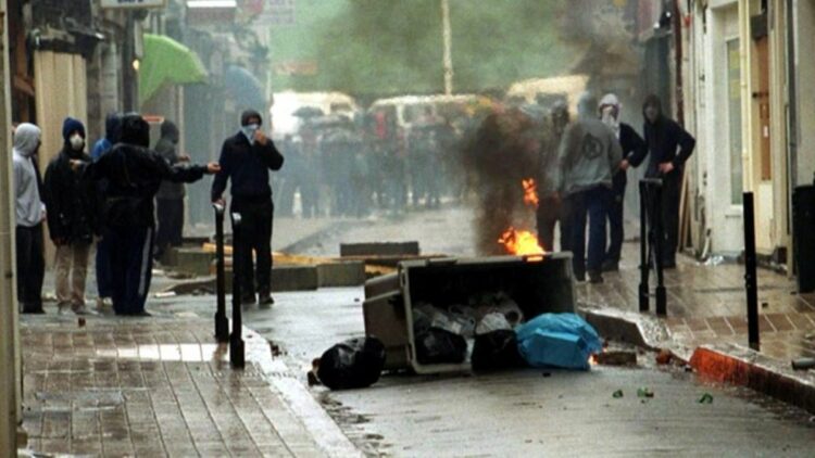 Συνεχίζονται οι ταραχές στη Νέα Καληδονία – Ένας νεκρός από σφαίρα σε επιχείρηση των δυνάμεων επιβολής της τάξης