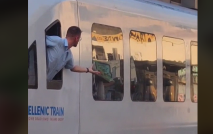 Απίστευτο περιστατικό στην Ιερά Οδό: Μηχανοδηγός σταμάτησε τον συρμό και τσακώθηκε με ελεγκτή που μιλούσε στο κινητό