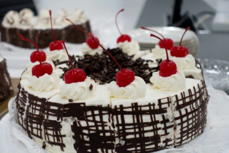 Εορτολόγιο: Ποιοι γιορτάζουν σήμερα 27 Σεπτεμβρίου