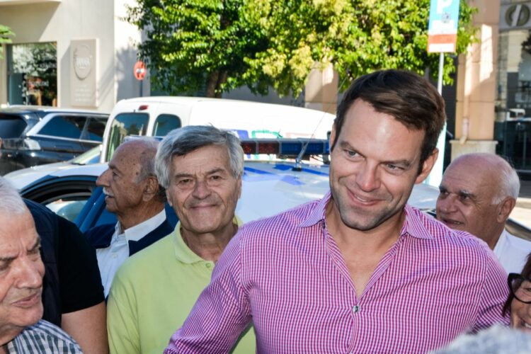 Υποστηρικτές του Κασσελάκη έγραψαν τραγούδι για τον ΣΥΡΙΖΑ: «Είδα τη μομφή από την πρώτη στιγμή»