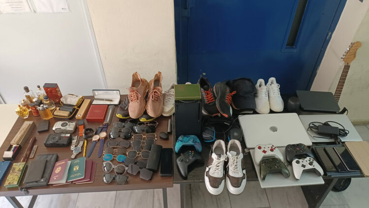 διακεκριμένες κλοπές από οικίες