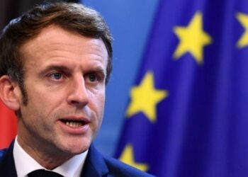 Εμ. Μακρόν: «Τίποτα, καμιά περιφερειακή περιπέτεια, δεν αξίζει να ξεσπάσει σύρραξη στον Λίβανο»