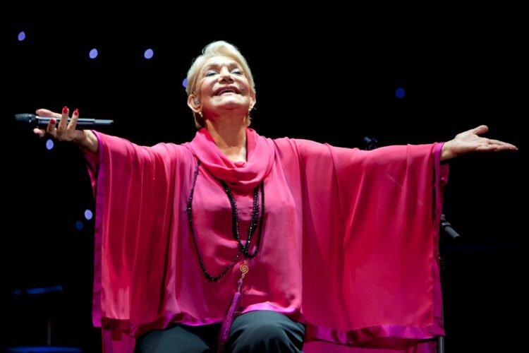 ΟΧΙ — Μαρινέλλα: Οι κρίσιμοι σταθμοί στη ζωή και την καριέρα της – Ποια ήταν η σπουδαία ερμηνεύτρια που σημάδεψε το ελληνικό πεντάγραμμο (video)