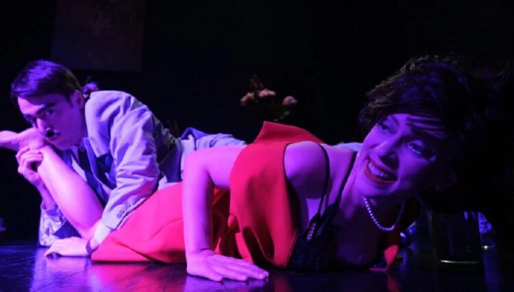 To «Μαχαίρι στο κόκαλο» επιστρέφει στο Θέατρο 104