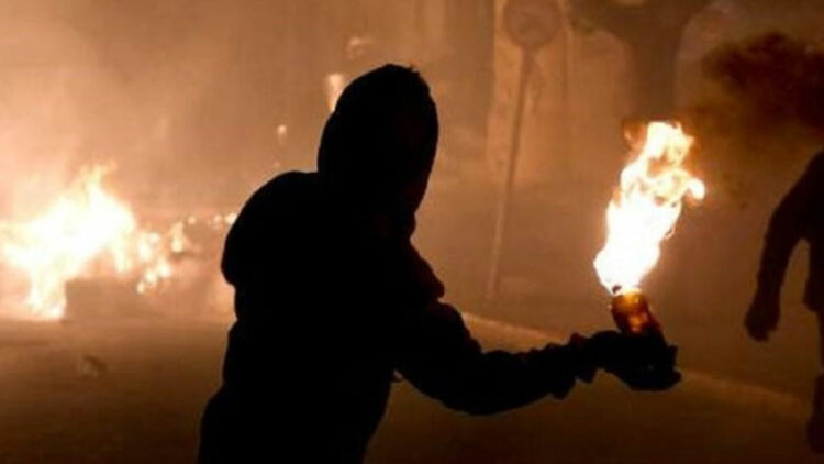 Επίθεση με μολότοφ