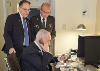 Η στιγμή που ο Νετανιάχου δίνει εντολή για επίθεση στη Βηρυτό (photo)