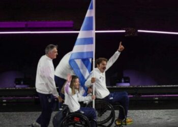 Στον «ουρανό» του «Stade de France» η ελληνική σημαία από Σταματοπούλου – Τσαπατάκη