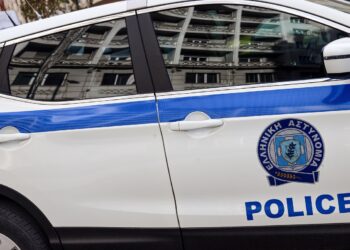 Αστυνομικοί δέχθηκαν επίθεση σε καταυλισμό Ρομά στον Ασπρόπυργο