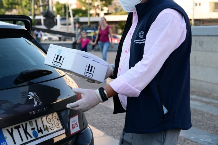 Συναγερμός στην ΕΛΑΣ: Ο Δήμαρχος Περιστερίου έλαβε δώρο που περιείχε φάκελο με ύποπτη σκόνη – Σε εξέλιξη μεγάλη επιχείρηση(Photo)