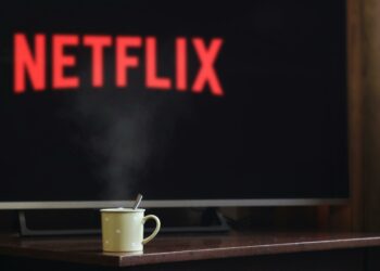 Το Netflix αγοράζει το διασημότερο κανάλι του YouTube