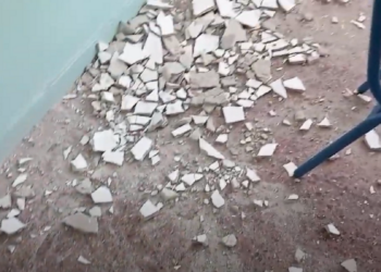 Θεσσαλονίκη: Έπεσαν σοβάδες σε σχολική αίθουσα εν ώρα μαθήματος (video)