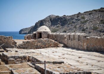 Ηράκλειο: Έφτασαν τους 400 χιλιάδες οι επισκέπτες της Σπιναλόγκας