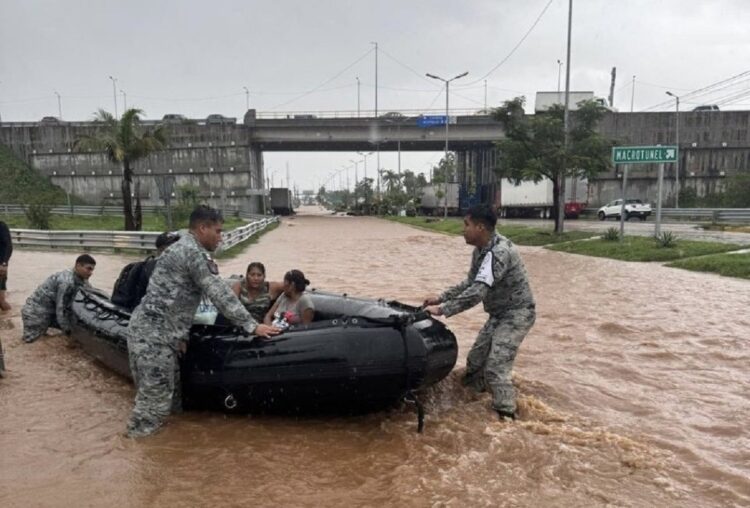 Τουλάχιστον 16 νεκροί από τον τυφώνα Τζον στο Μεξικό – Σοκαριστικές εικόνες (photo)