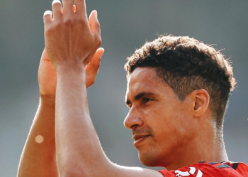 Ραφαέλ Βαράν: Αποσύρεται από την ενεργό ποδοσφαιρική δράση