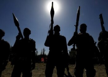 ΗΠΑ: Η Ρωσία διαπραγματεύεται παραδόσεις όπλων με τους Χούθι της Υεμένης