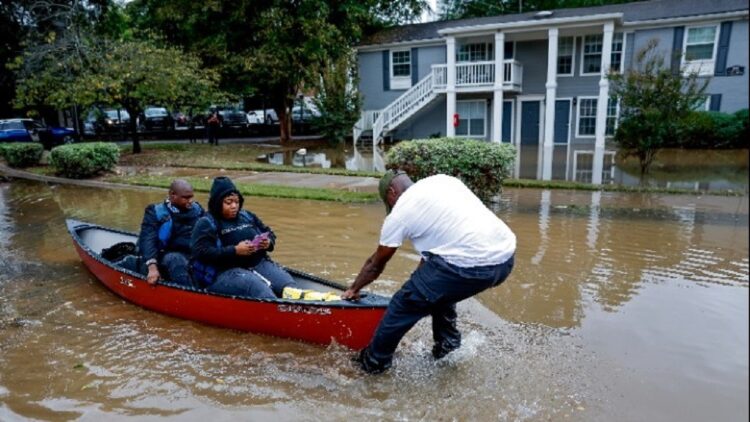ΗΠΑ: Στους 33 οι νεκροί από την τροπική καταιγίδα Χέλεν