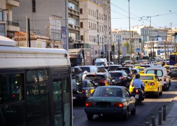 Κίνηση στους δρόμους: Συμφόρηση στον Κηφισό και το κέντρο