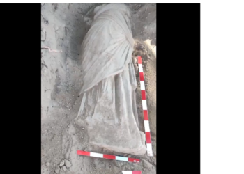 Τουρκία: Γυναικείο άγαλμα 2.000 ετών ανακαλύφθηκε στην αρχαία Βλαύνδο