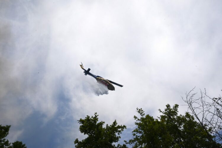 Υπό μερικό έλεγχο η φωτιά στα Καλάβρυτα