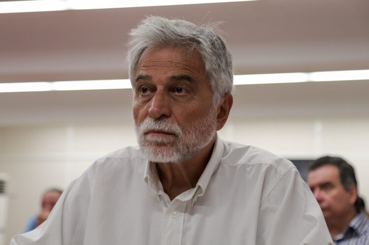 Κόντρα Χατζησωκράτη- Μωραΐτη με φόντο την κρίση στον ΣΥΡΙΖΑ