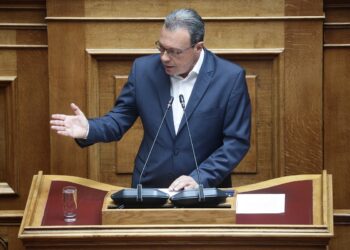 Φάμελλος από Αρκαλοχώρι: Τρία χρόνια μετά τον σεισμό δεν έχει αποπληρωθεί ούτε μία οικοδομική άδεια ανακατασκευής