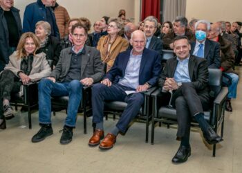 Εκλογές ΠΑΣΟΚ: Υπέρ Δούκα ο Νίκος Παπανδρέου σε άρθρο – παρέμβαση στην «Καθημερινή»