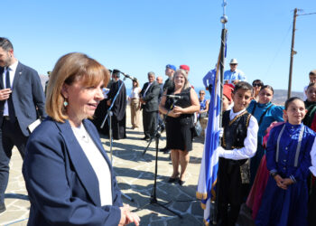 Στην Κάρπαθο η Κατερίνα Σακελλαροπούλου για τις εκδηλώσεις της 80ης επετείου από το Επαναστατικό Απελευθερωτικό Κίνημα