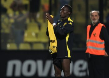 Πρόβλημα στον Άρη με Σίστο