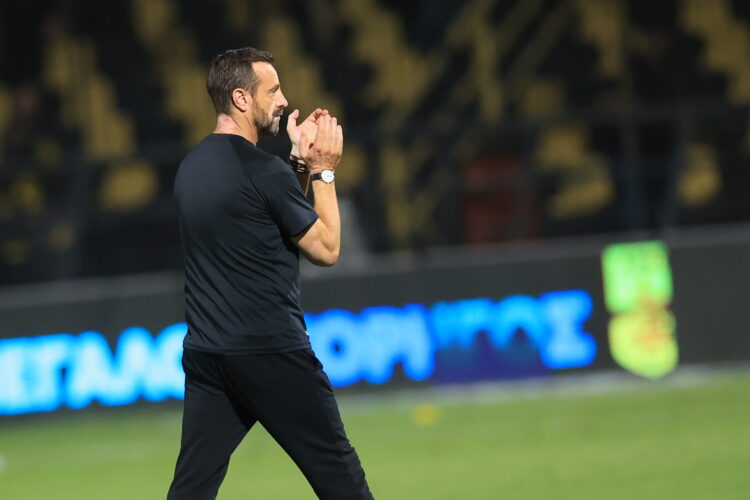 Τα συγχαρητήρια του Μάντζιου και η… προσγείωση