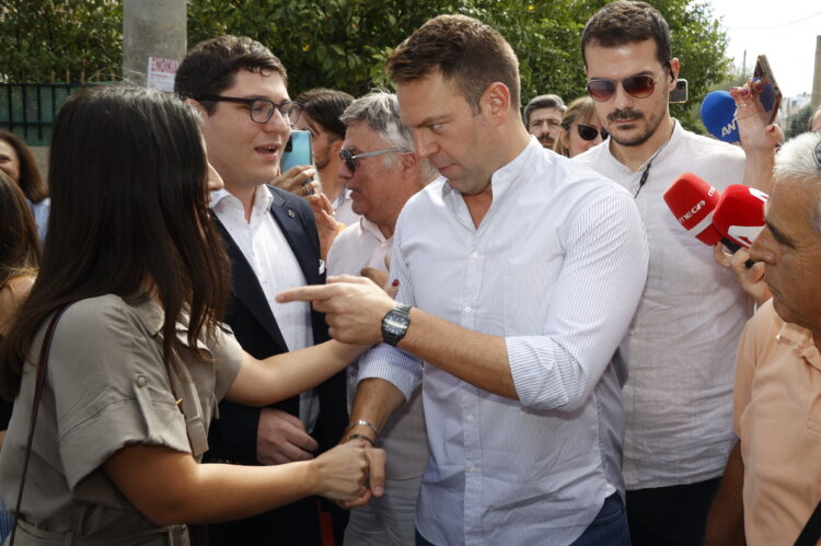 Επίσκεψη Κασσελάκη στο Νέο Ηράκλειο: Εσείς θα είστε ο νέος ΣΥΡΙΖΑ