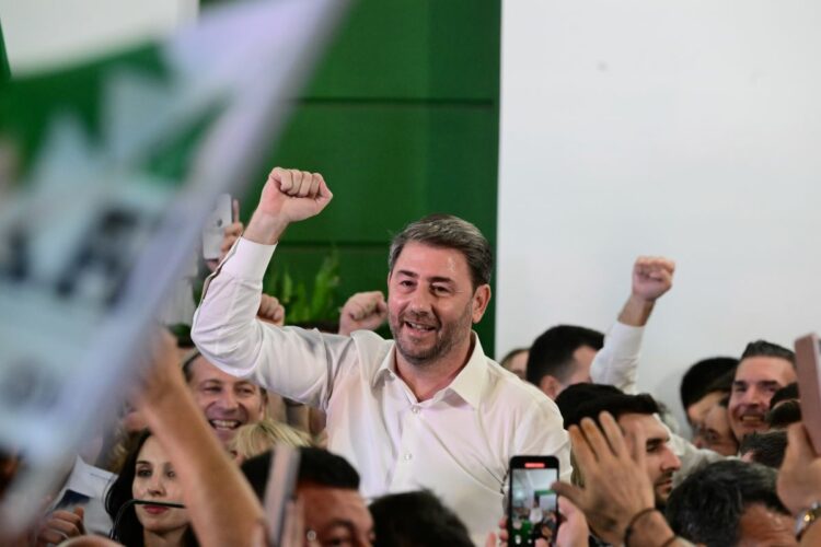 Η καθαρή νίκη και η δύσκολη επόμενη μέρα για τον Νίκο Ανδρουλάκη