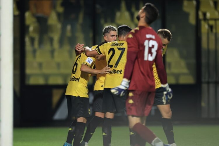 Ασταμάτητος ο Άρης, κέρδισε και την Καλλιθέα!