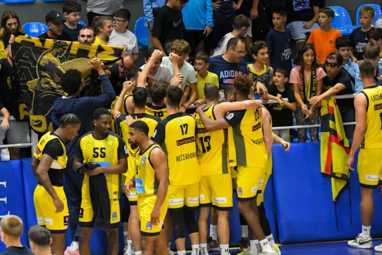 Με οκτώ ξένους και μία απουσία ο Άρης στη Γαλλία