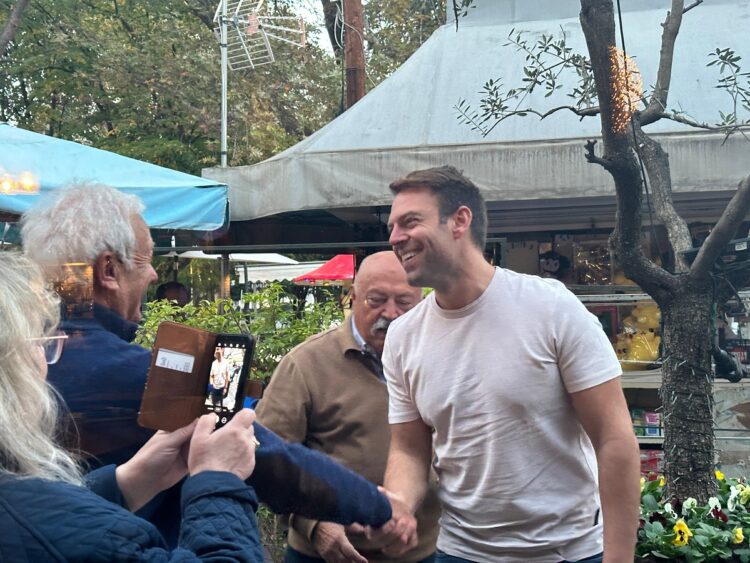 Ο Κασσελάκης συνεχίζει… αδιαμεσολάβητα – Όσα είπε με το Νίκο Πλακιά για τα Τέμπη