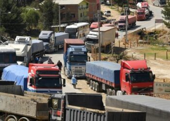 Βολιβία: Οι υποστηρικτές του Μοράλες να σταματήσουν το κλείσιμο των δρόμων ζητά ο πρόεδρος Άρσε