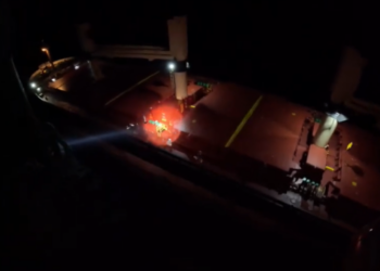 Εν πλω νυχτερινή διάσωση τραυματία ανοικτά της Δονούσας (video)