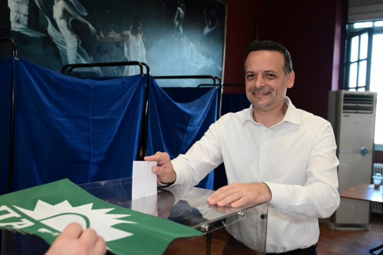 Χάρης Δούκας