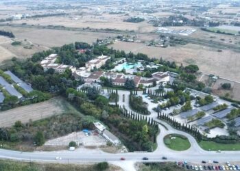 ELPEDISON: Κατασκεύασε το μεγαλύτερο φωτοβολταϊκό σύστημα με Car-Ports στην Ελλάδα