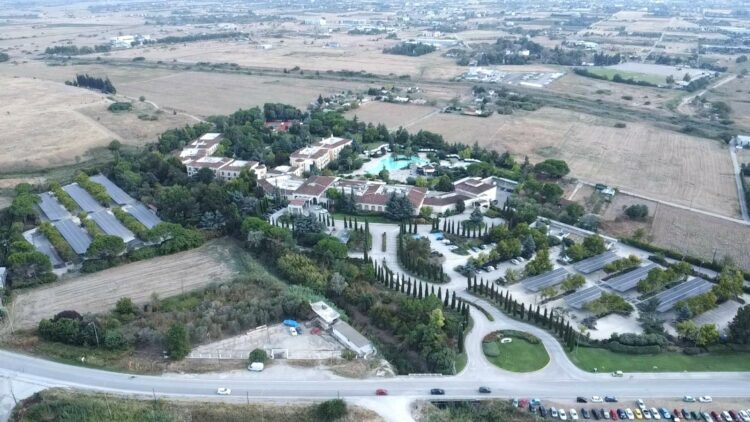 ELPEDISON: Κατασκεύασε το μεγαλύτερο φωτοβολταϊκό σύστημα με Car-Ports στην Ελλάδα