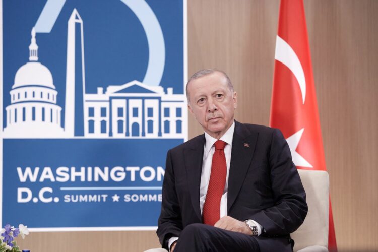 Τουρκία: Ο Ερντογάν ζητά εμπάργκο όπλων στο Ισραήλ